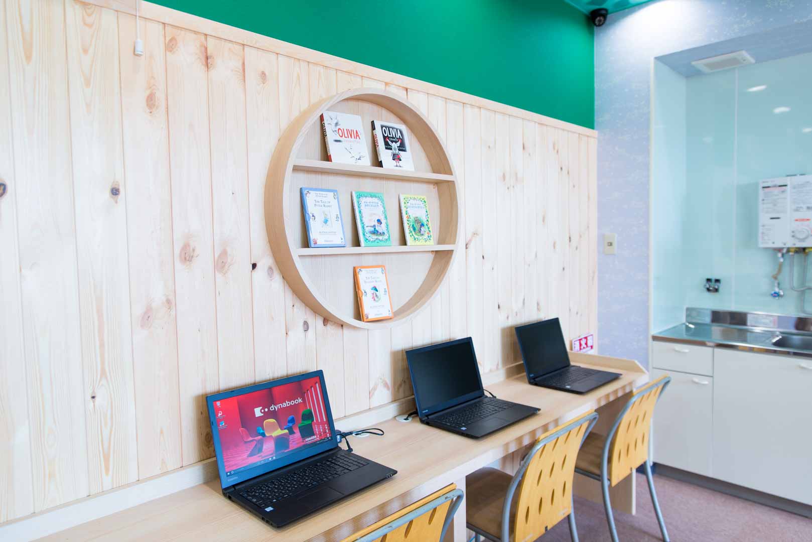 森のふくろう 室内